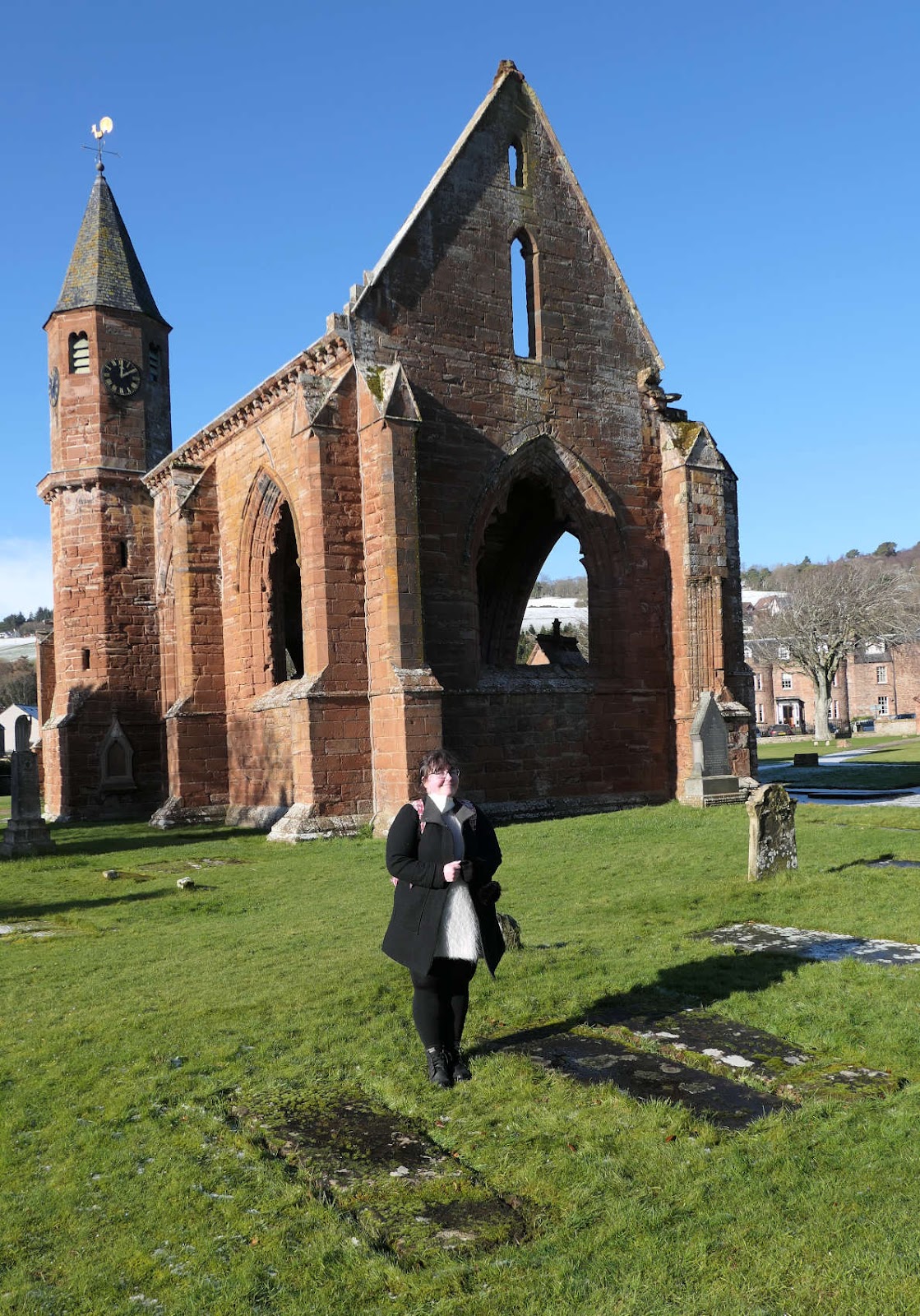 Fortrose_Cathedral_location_slabs_20220219_5859.jpg