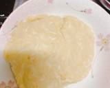 Sau khi xay nhuyễn thì cho lên bếp,cho 1 chút dừa nạo và đường vào đảo đều.đường tuỳ theo khẩu vị mỗi người cho nhé.Đảo tới khi tan đường là được
Sau đó vo thành từng viên nhỏ vừa ăn