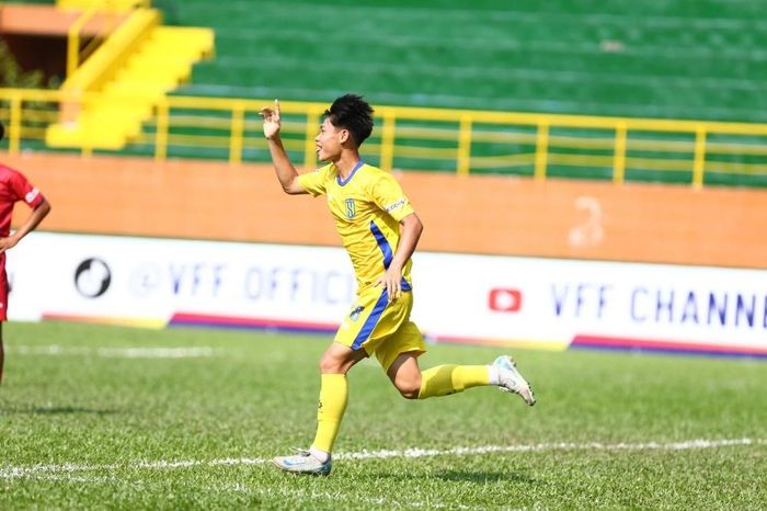 SLNA vào tứ kết U15 Quốc gia - Tạp chí Tri thức