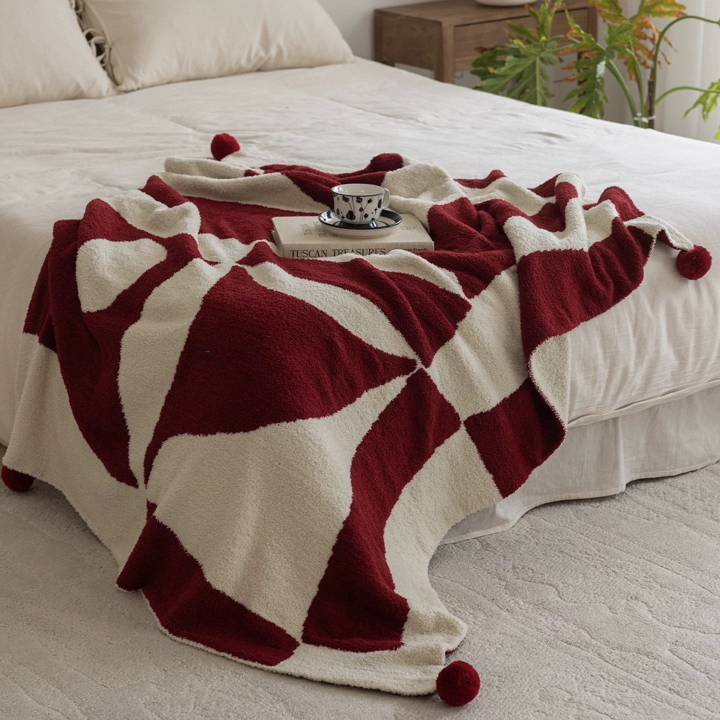 Luxurious cuddle blanket with geometric pattern, 120x170 cm