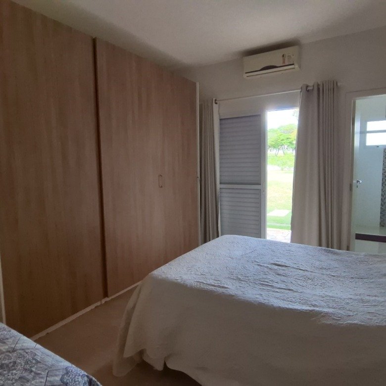 Foto 18 de Casa terréa com 4 suítes na Quadra GW Iate, um terreno amplo de 1.250m² e 320m² de construção
