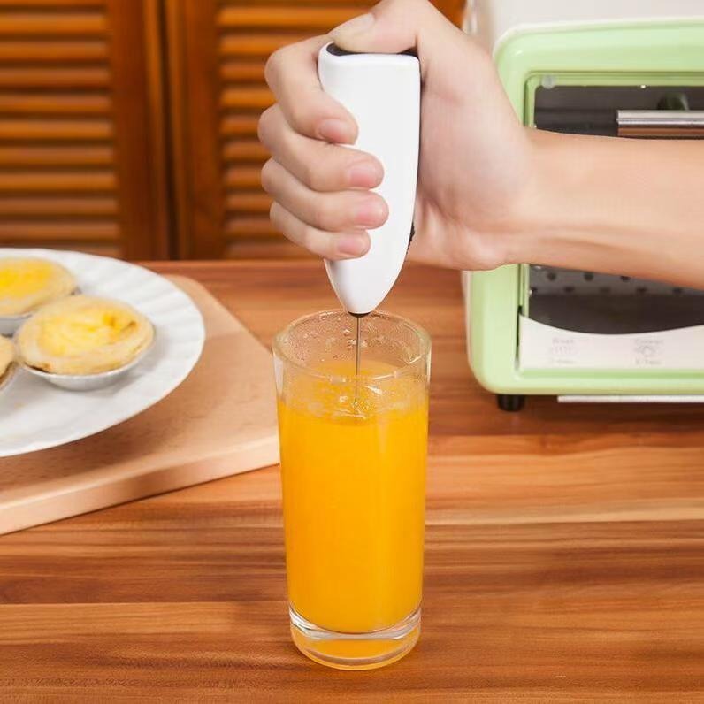 Electric milk frother, rechargeable