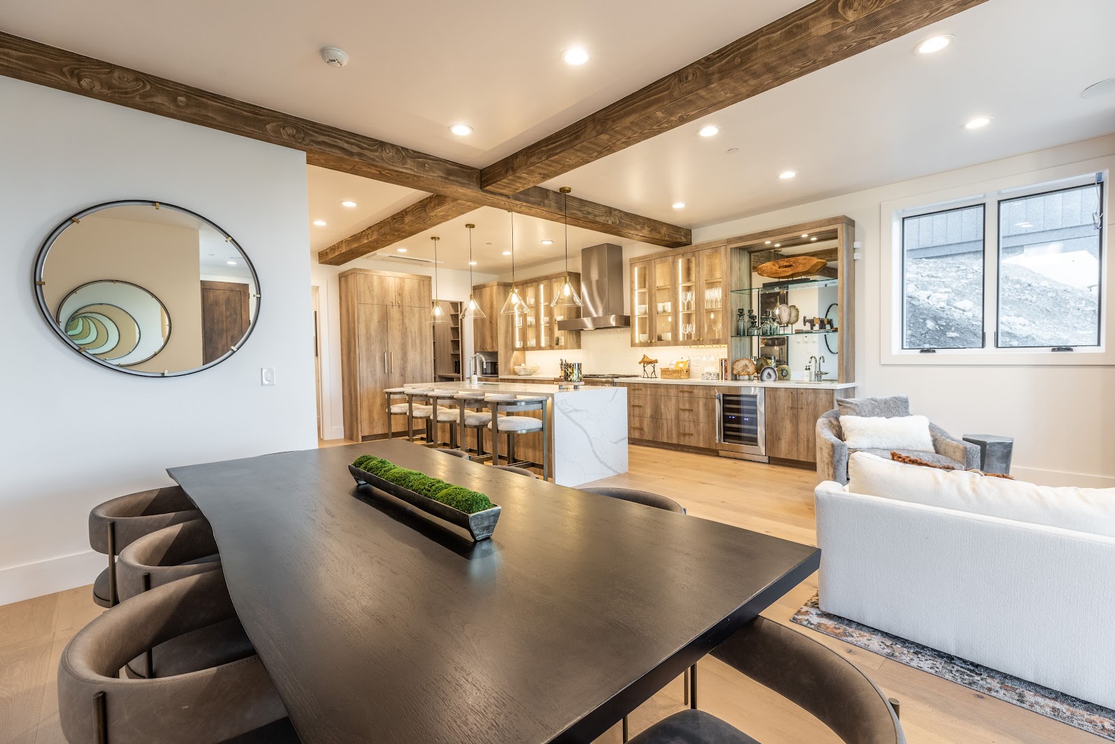 Park City, Utah, USA — 5-Bed Cabin With Mountain Views 3