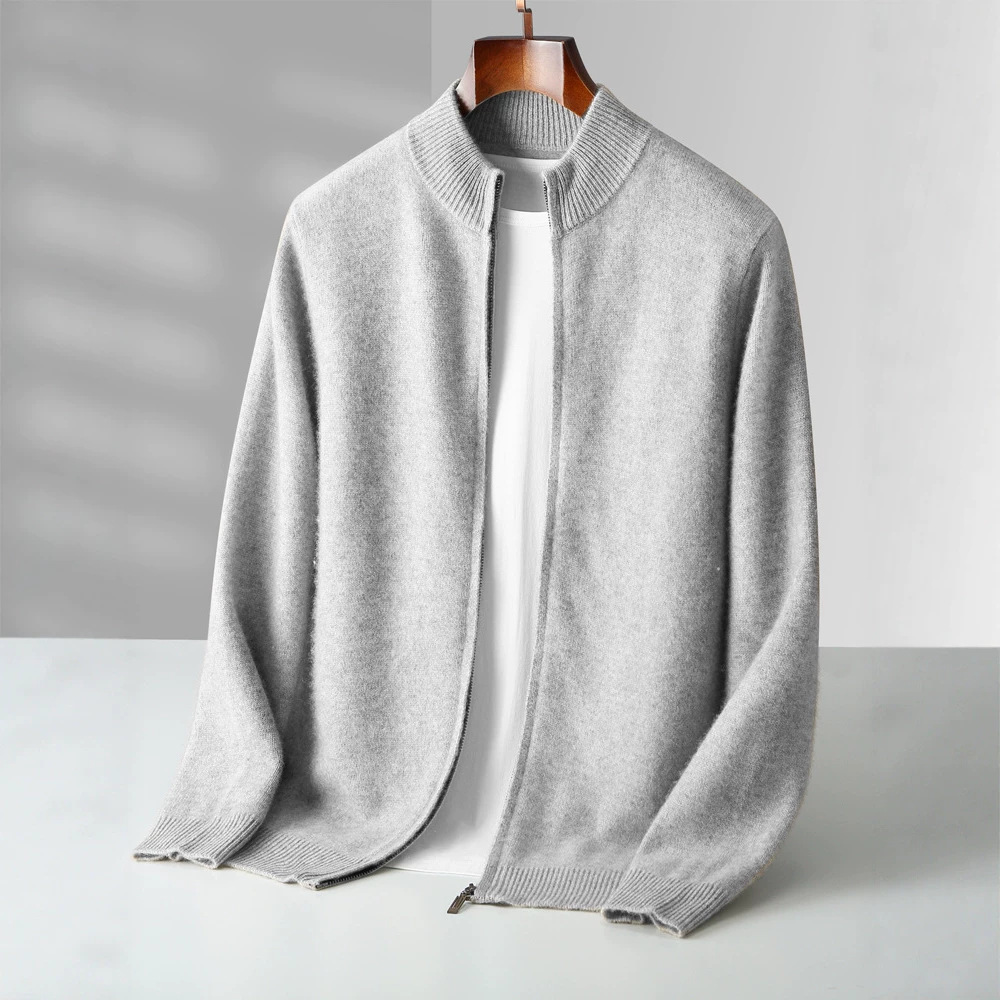 Herren-Strickjacke aus reiner Wolle, Stehkragen, 500g