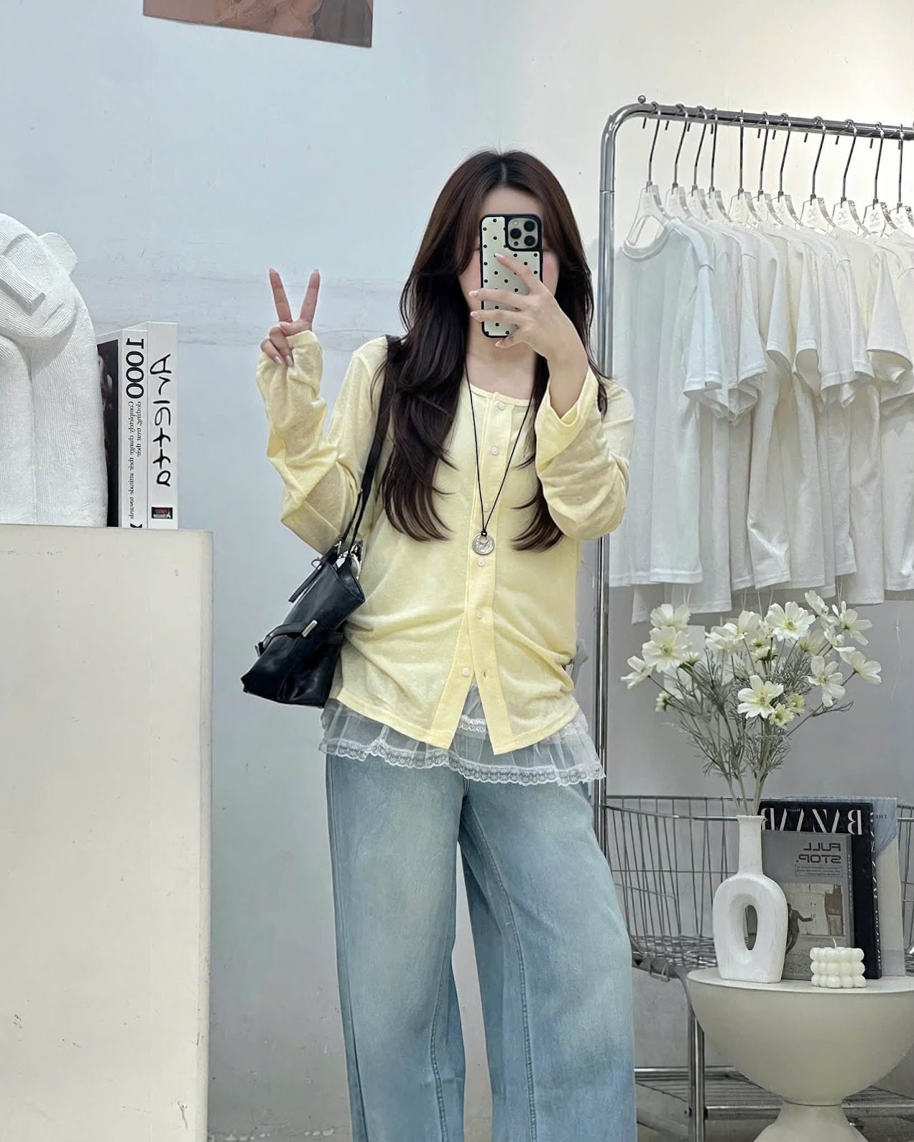 Áo thun dài tay trơn nút thêu chữ 11272 – Image 3