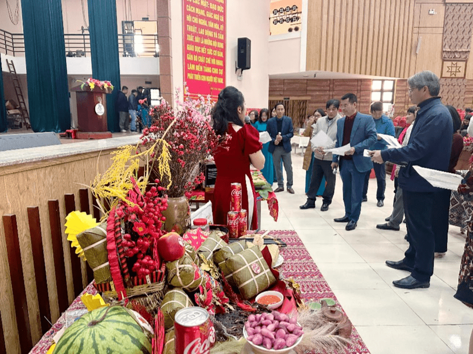Sôi nổi các hoạt động Xuân yêu thương - Tết sum vầy  tại Trường Đại học Tây Bắc