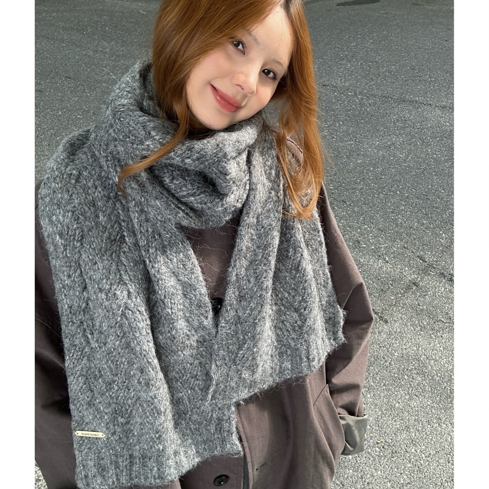Knitted scarf made of alpaca wool