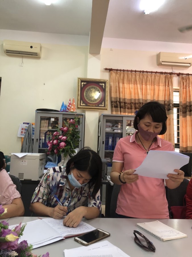 Chi bộ Khoa Kinh tế tổ chức sinh hoạt chuyên đề "Các nội dung về phát triển kinh tế trong nghị quyết Đại hội XIII của Đảng, Nghị quyết Đại hội Đảng bộ các tỉnh Tây Bắc và đề xuất giải pháp trong công tác đào tạo, nghiên cứu khoa học khối ngành kinh tế"