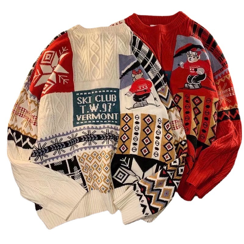 Unisex Knitted Sweater with Bear Jacquard