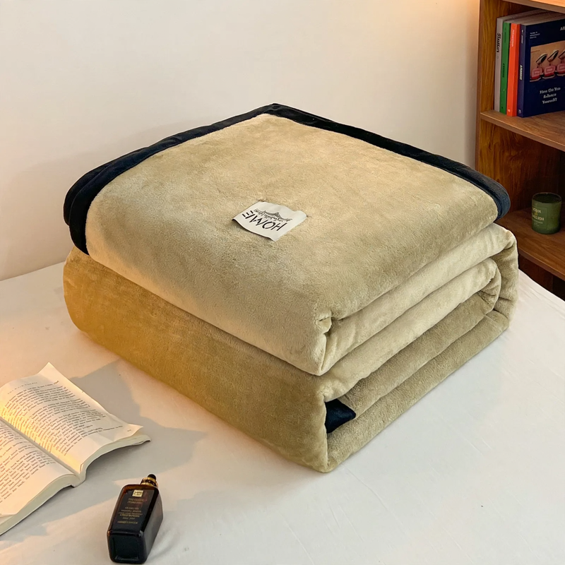 Light flannel throw blanket for on-the-go