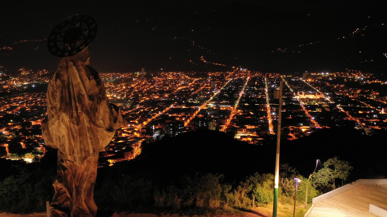 Vista aérea nocturna