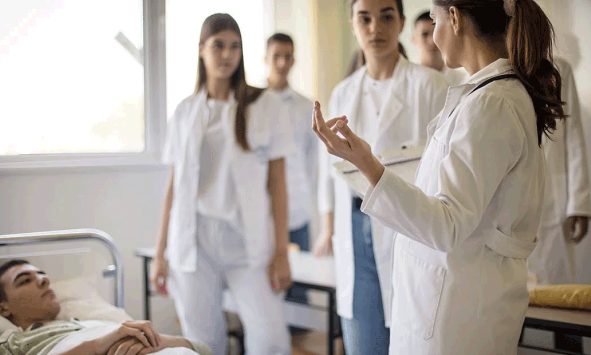 Formación avanzada en educación de ciencias de la salud, un reto clave para la competitividad global del sector