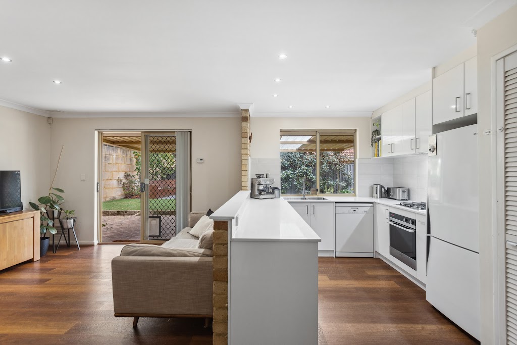 25B McKivett Crescent, Leeming - Thumbnail 7