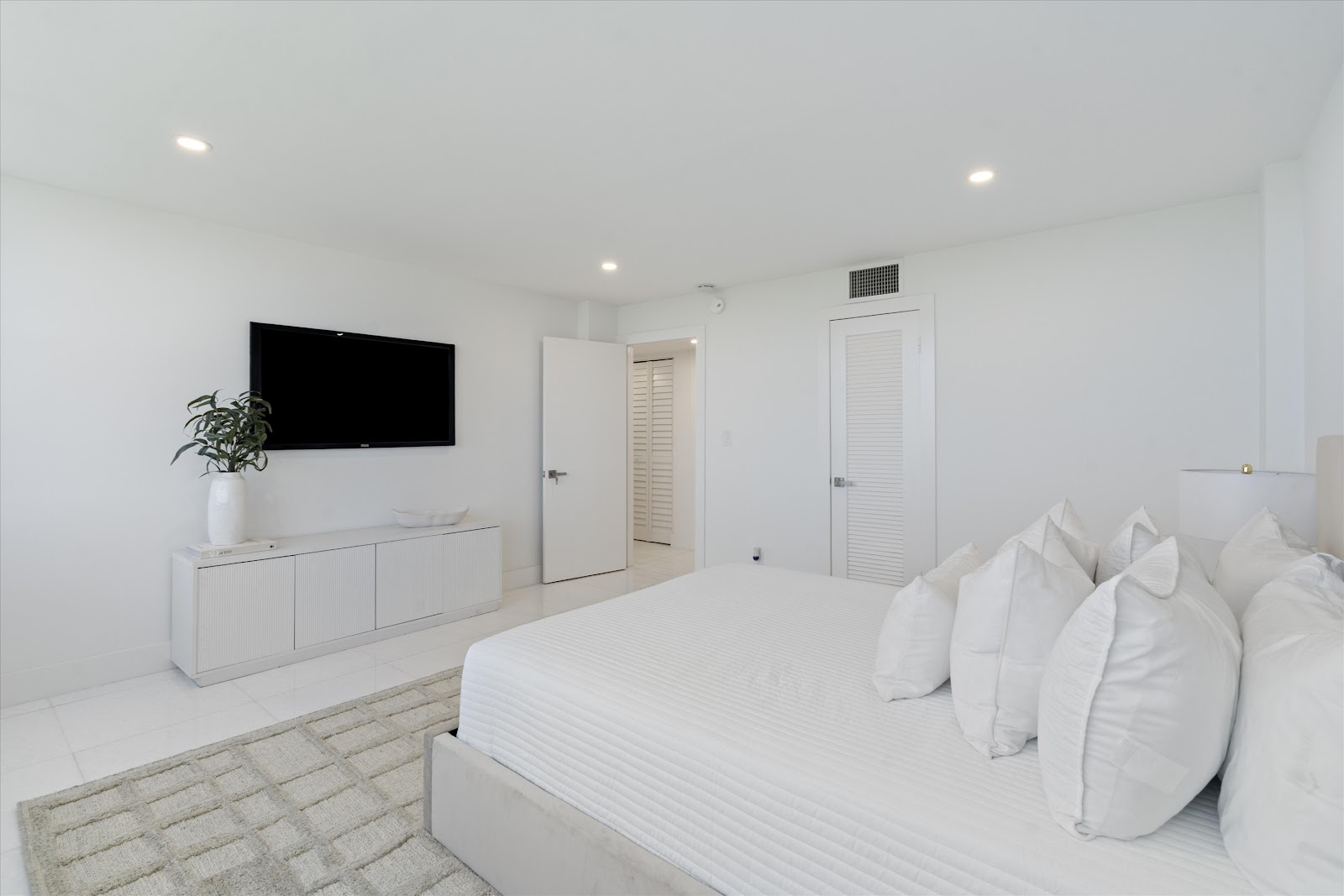 1180 S Ocean Blvd Unit 12F