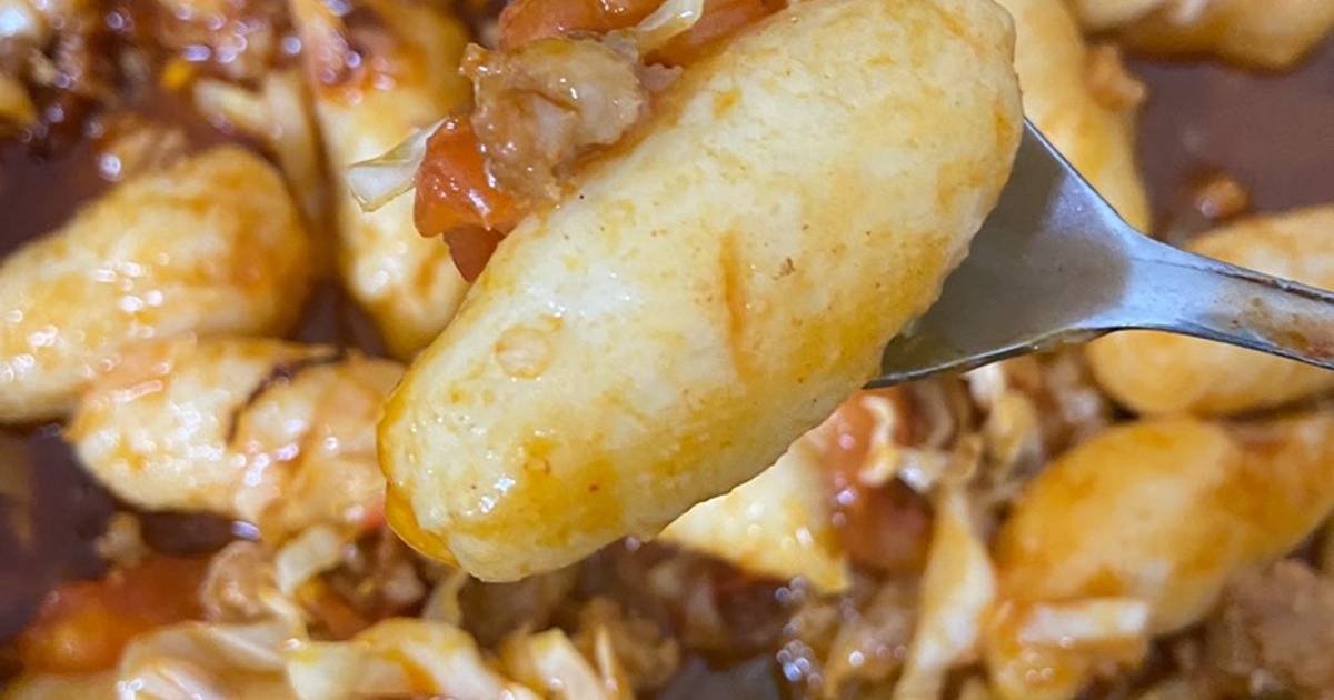 Bánh gạo cay từ cơm nguội