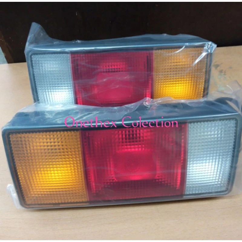 Lampu Belakang Kiri/Kanan Canter Original Mitsubishi KM001485/484