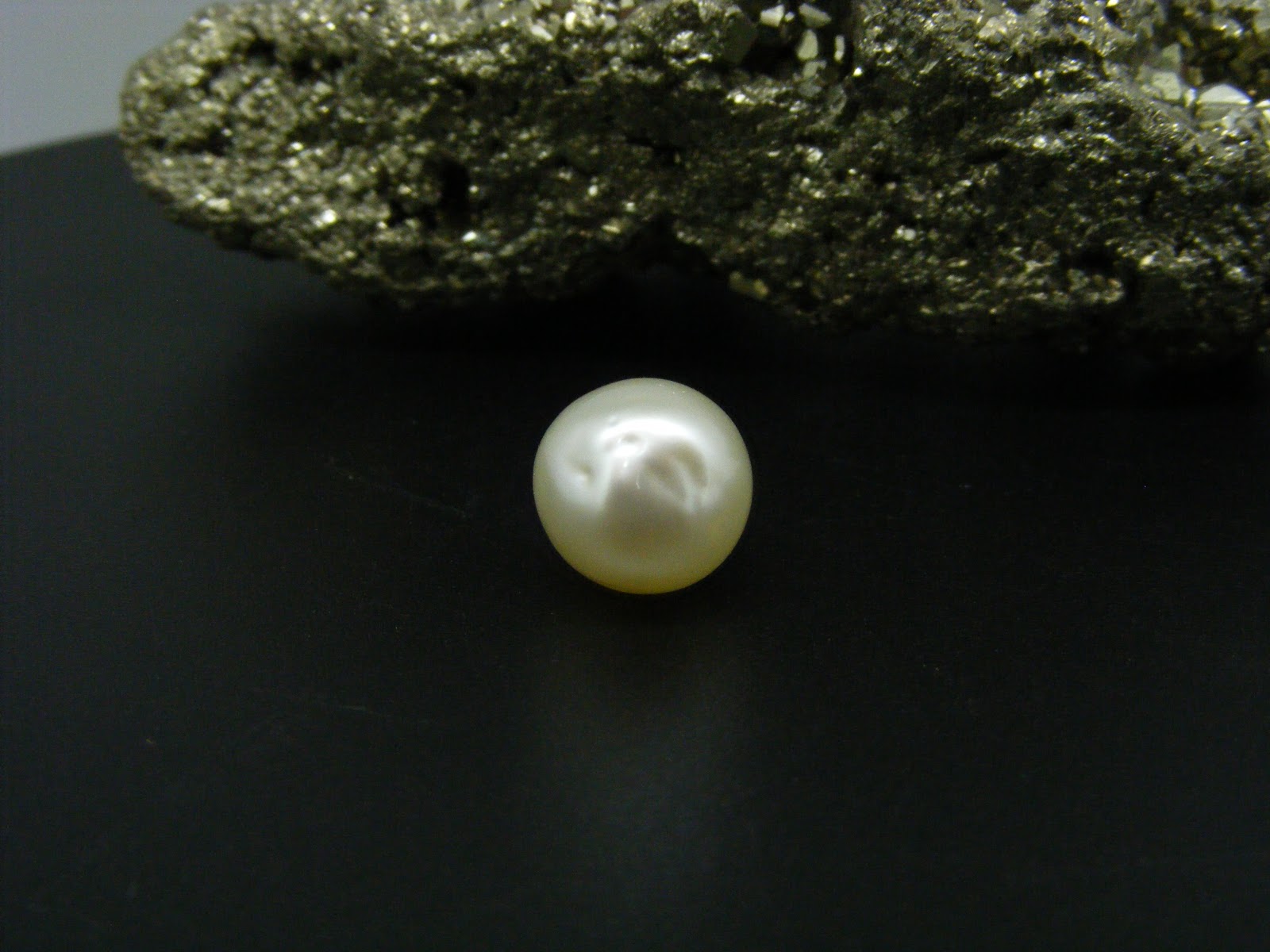 South Sea Pearl 4.88