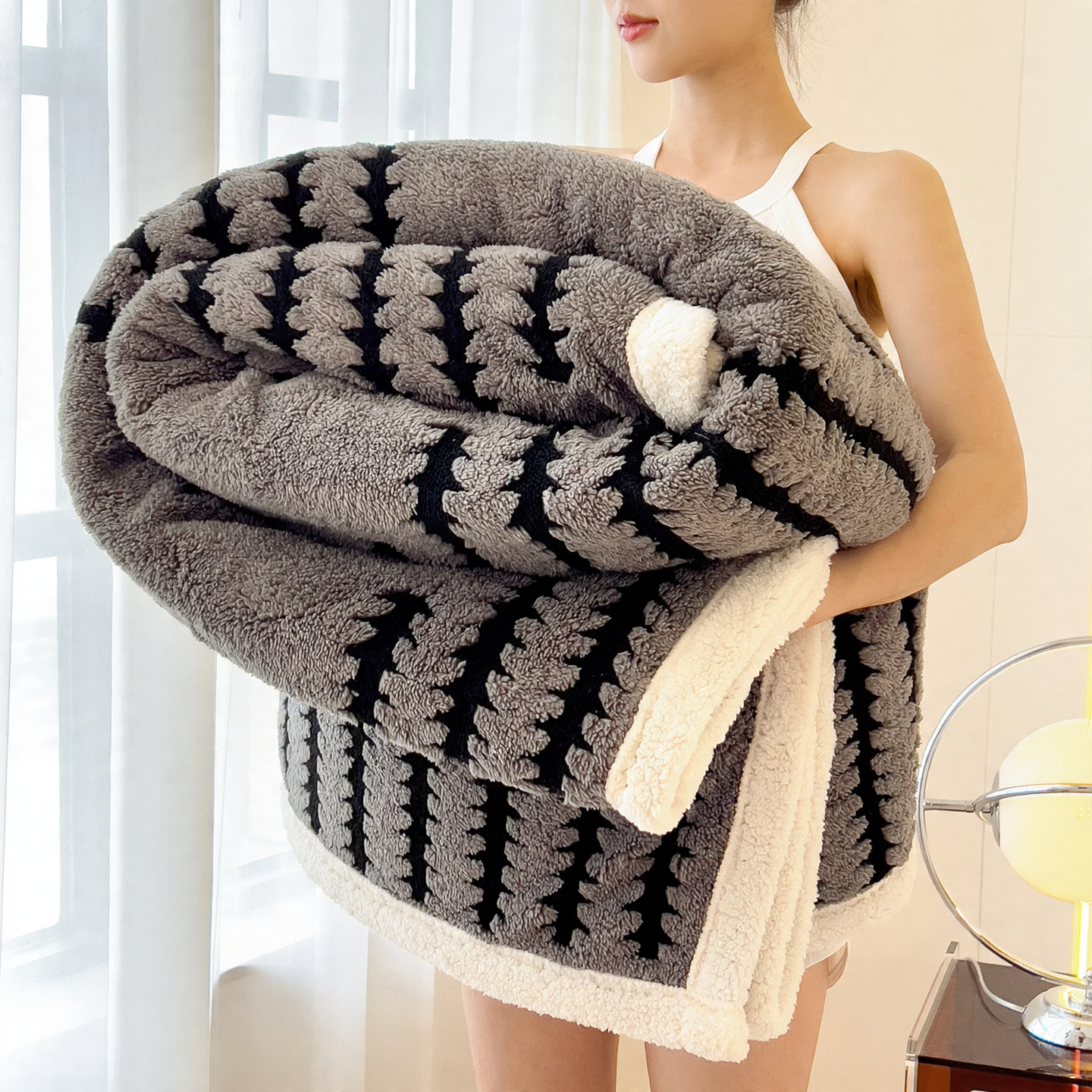 Milchfaser-Fleece Wohndecke, geometrisches Muster, verschiedene Größen
