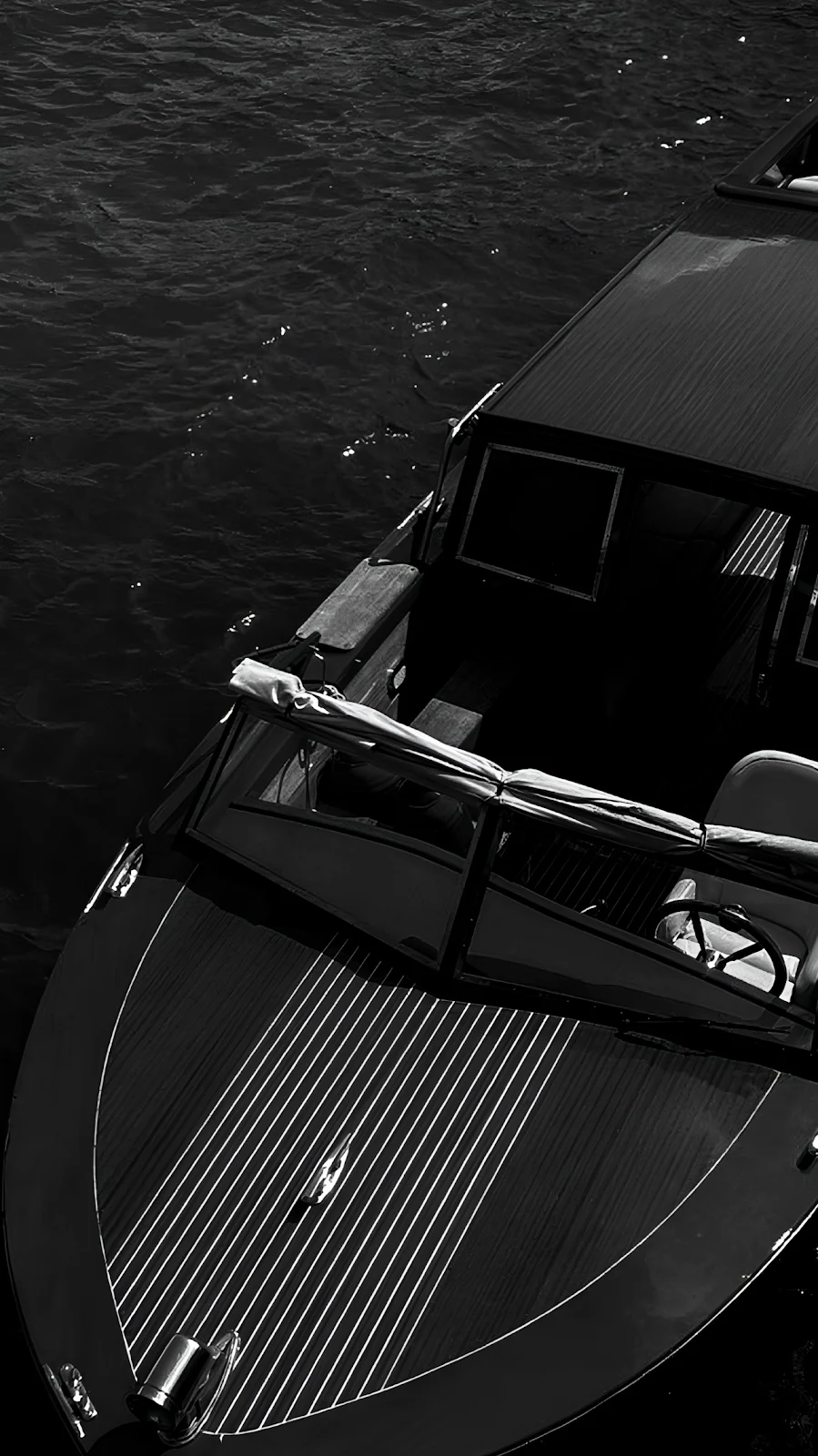 Classic Wooden Motorboat On Water - Monochrome Photography Full HD iPhone Wallpaper (1286x2288)