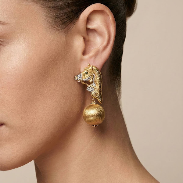 Earrings piece image