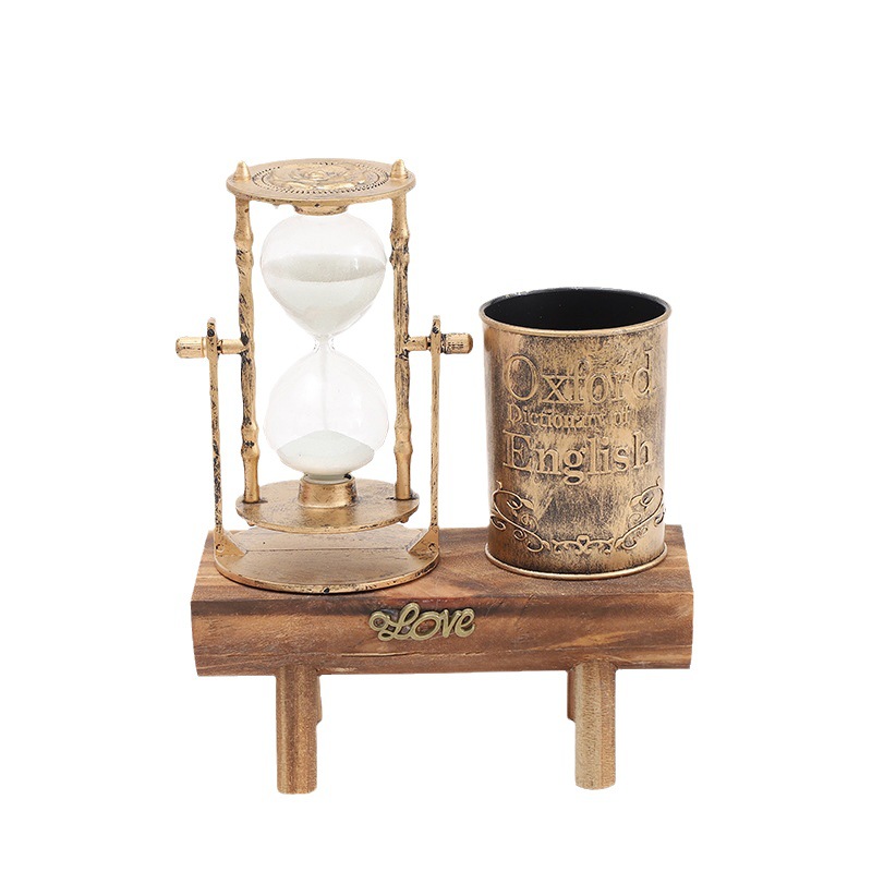 Retro-Stiftehalter mit Sanduhr und Licht