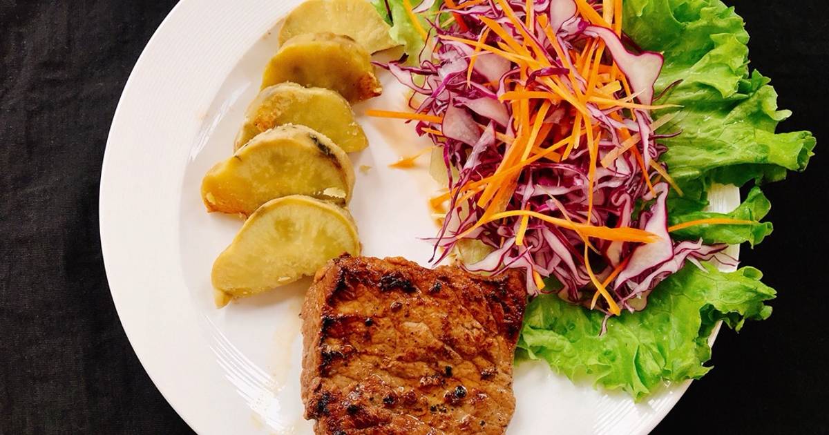 Bò áp chảo + salad