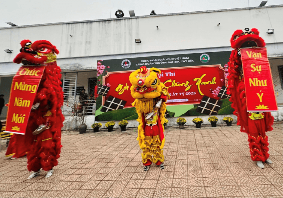 Sôi nổi các hoạt động Xuân yêu thương - Tết sum vầy  tại Trường Đại học Tây Bắc