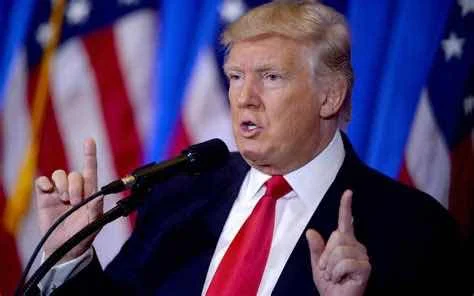 Giải Mã Việc Trump Giải Thể VOA và RFA: Chuỗi Sự Kiện và Mối Liên Hệ Với Khoản Phạt 25 Triệu USD Của Facebook
