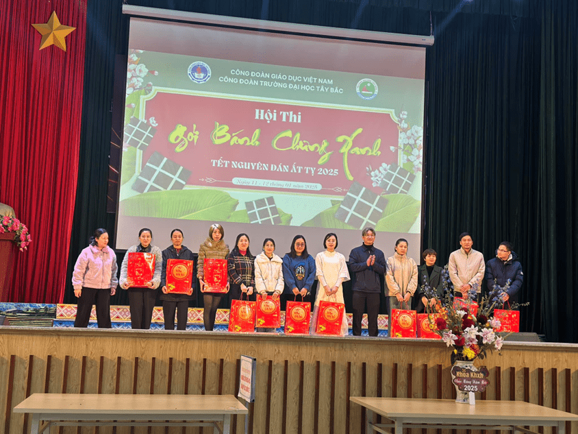 Sôi nổi các hoạt động Xuân yêu thương - Tết sum vầy  tại Trường Đại học Tây Bắc