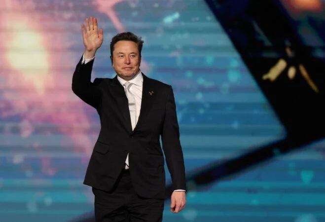 Musk lavdëron Xi Jinping dhe zhvillimin e Kinës