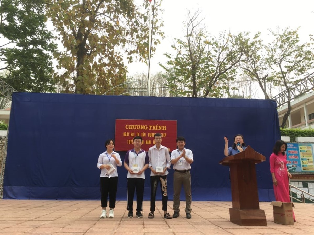 Công tác tư vấn hướng nghiệp, tư vấn tuyển sinh cho học sinh một số trường THPT trên địa bàn tỉnh Sơn La của Trường Đại học Tây Bắc