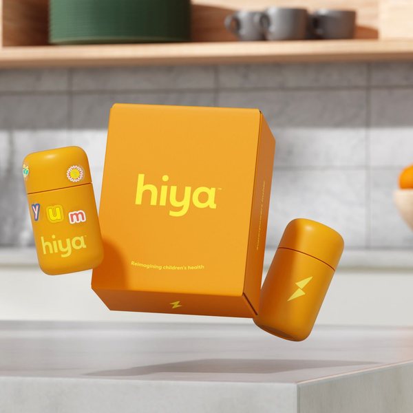 Hiya Kids Daily Multivitamin bottle and orange box.