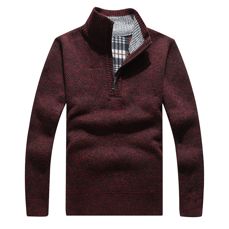 Thick men's knitted sweater with zipper and lining