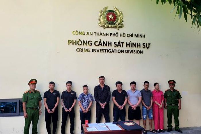 Bắt tạm giam nhóm đối tượng núp bóng doanh nghiệp mua bán nợ để cưỡng đoạt tài sản - Báo Công An Nhân Dân