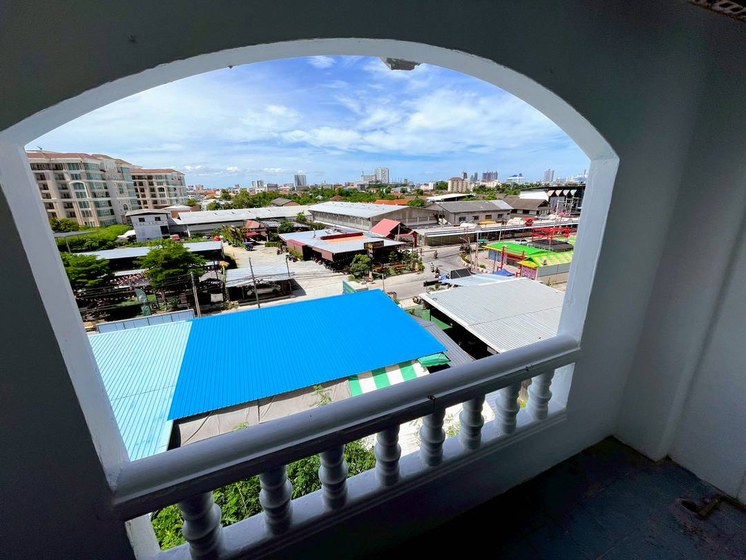 Rayong Beach Condotel - Studio, Floor 2 7