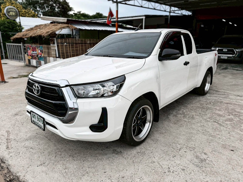 TOYOTA HILUX REVO