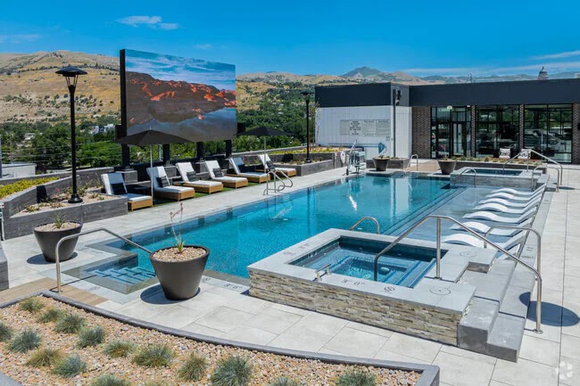 LSC-Salt Lake UT, DST — Senior Living