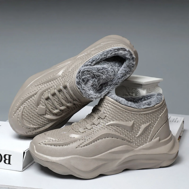 Insulated men's winter boots with wedge heel