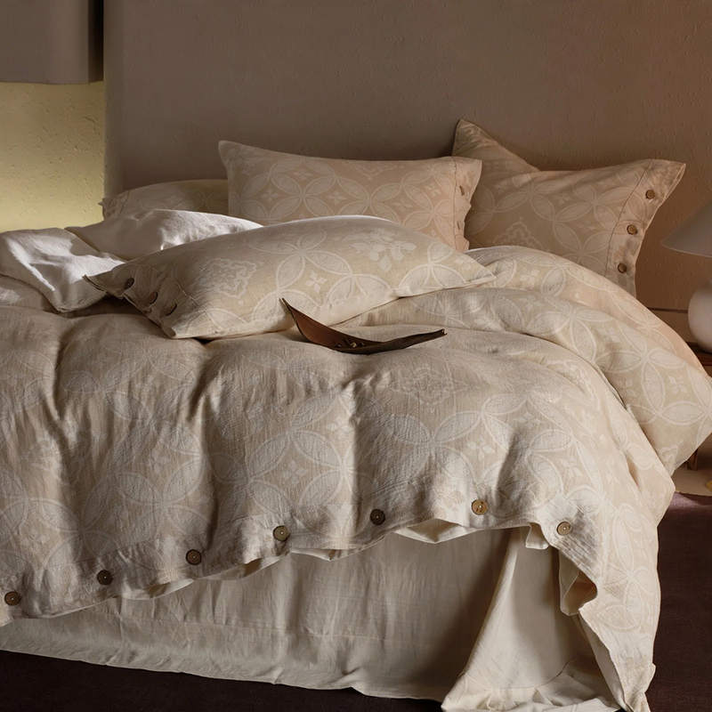 Cotton-Linen Bedding, 4-piece, Button Closure