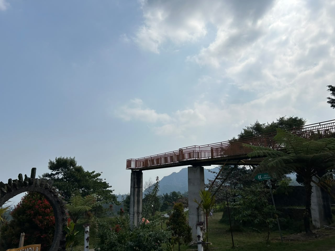 Jembatan ikonik