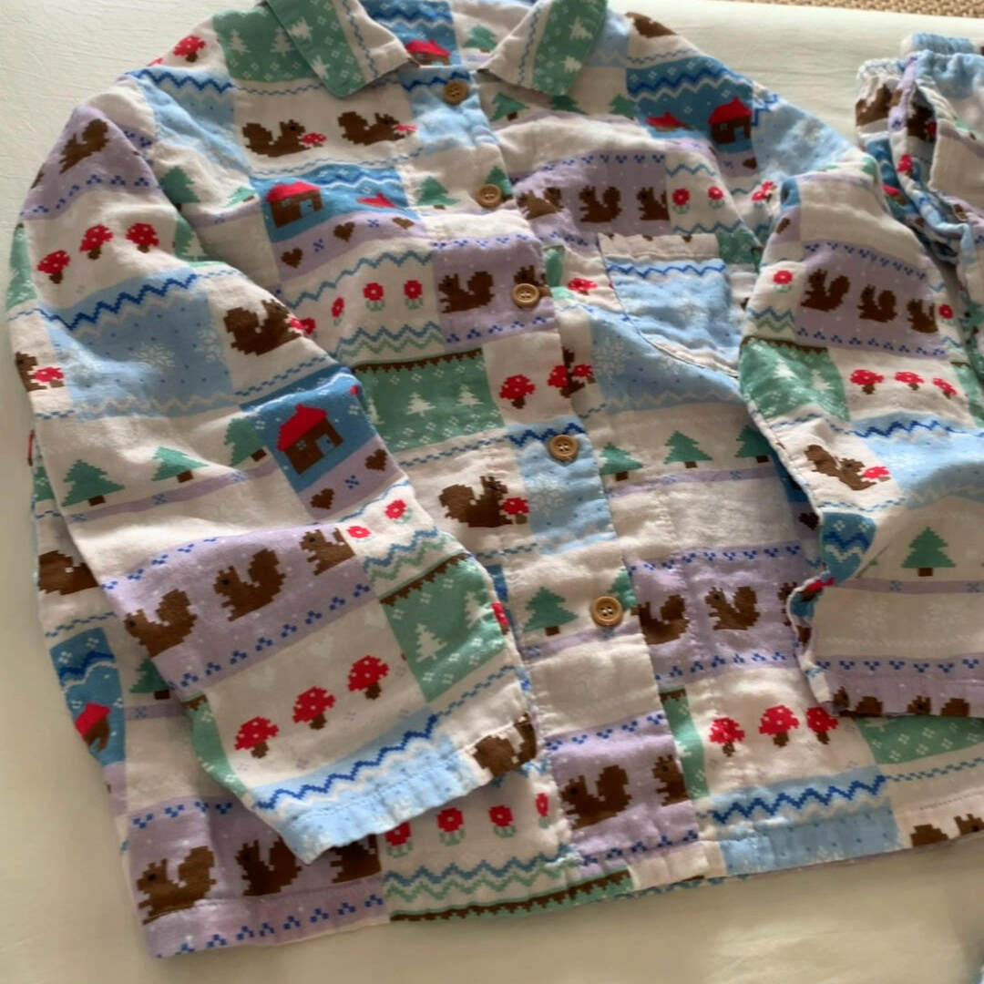 Women’s pajama set, long-sleeved, with cabin print