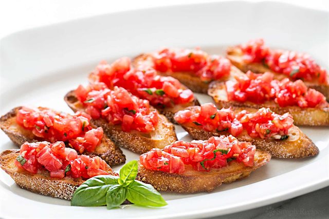 Bánh Mì Nướng Ăn Kèm Sốt Cà Chua