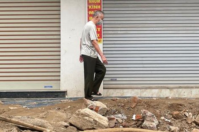 Đường Nguyễn Tuân, Hà Nội ngổn ngang thi công, người dân 'dò dẫm' từng mét - Báo Sức Khỏe &amp; Đời Sống