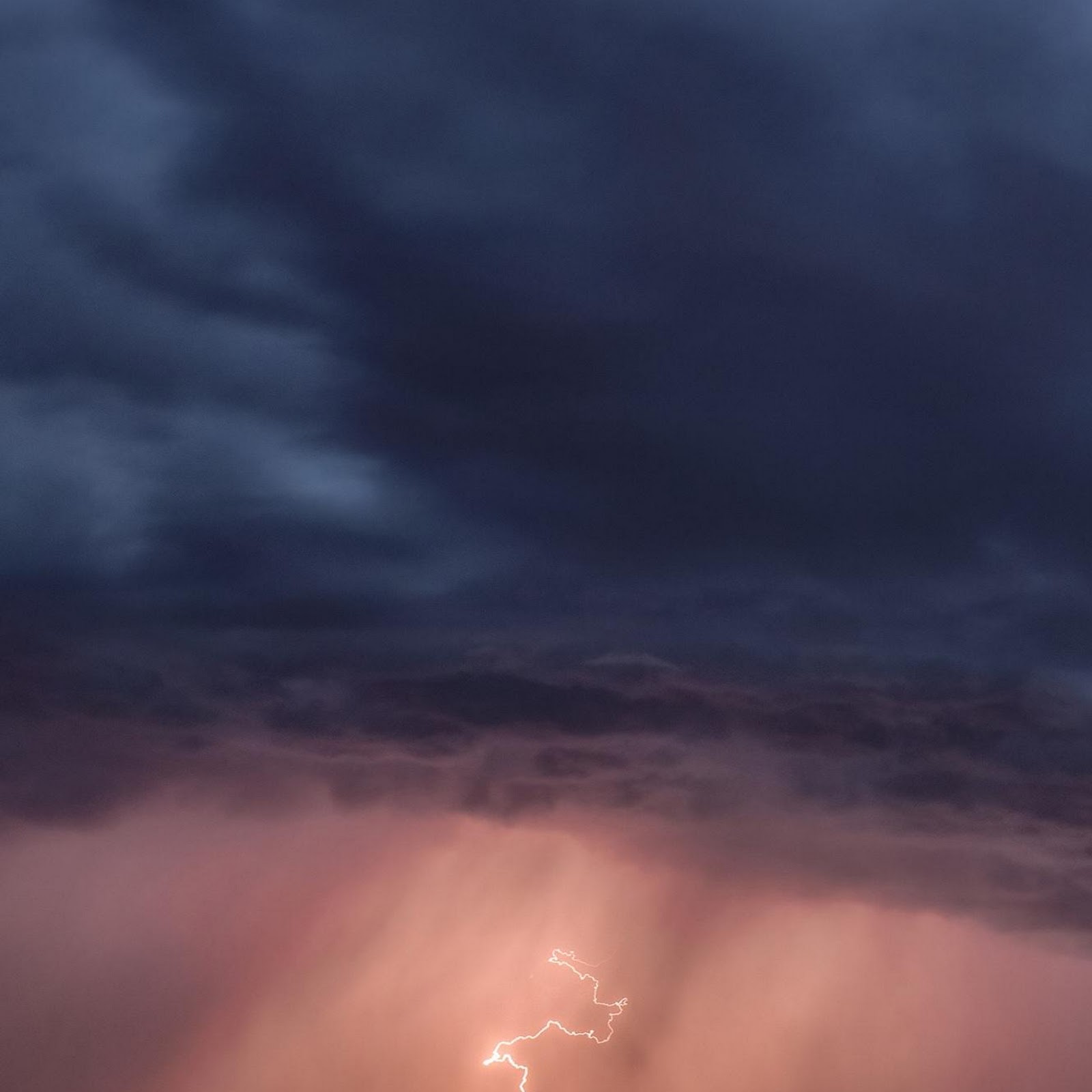 Download Lightning Strike Over Stormy Mountains Full HD iPhone