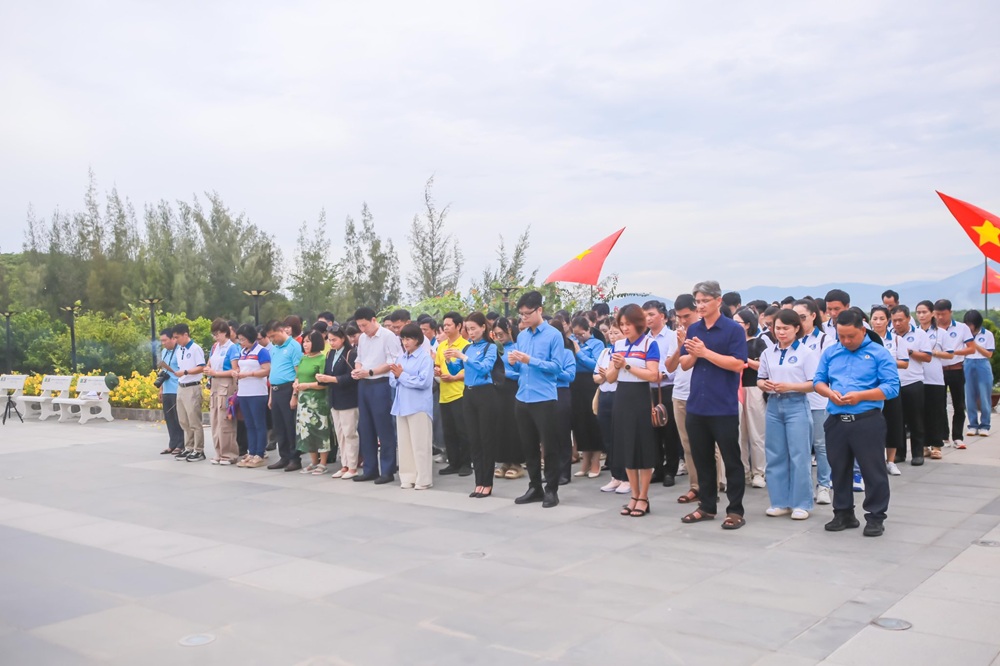 Công đoàn Trường Đại học Tây Bắc tham gia các hoạt động khối thi đua số 4 tại Nha Trang
