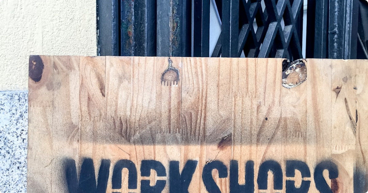 Shopify Sign Pricing Calculator: Charge by Size, Material & Quantity Automatically – intro img 1