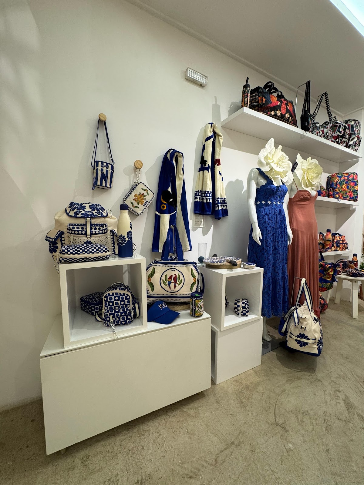 Coleção ETC — showroom Low Profile + Dreams