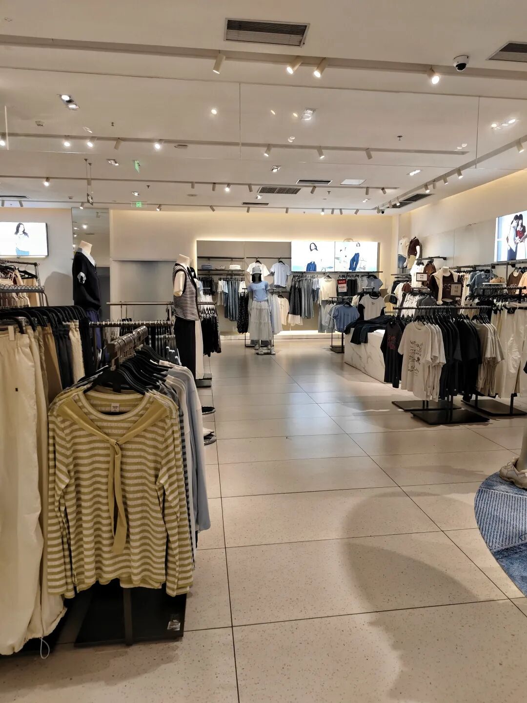 Jinshazhou Fashion Center photo 1
