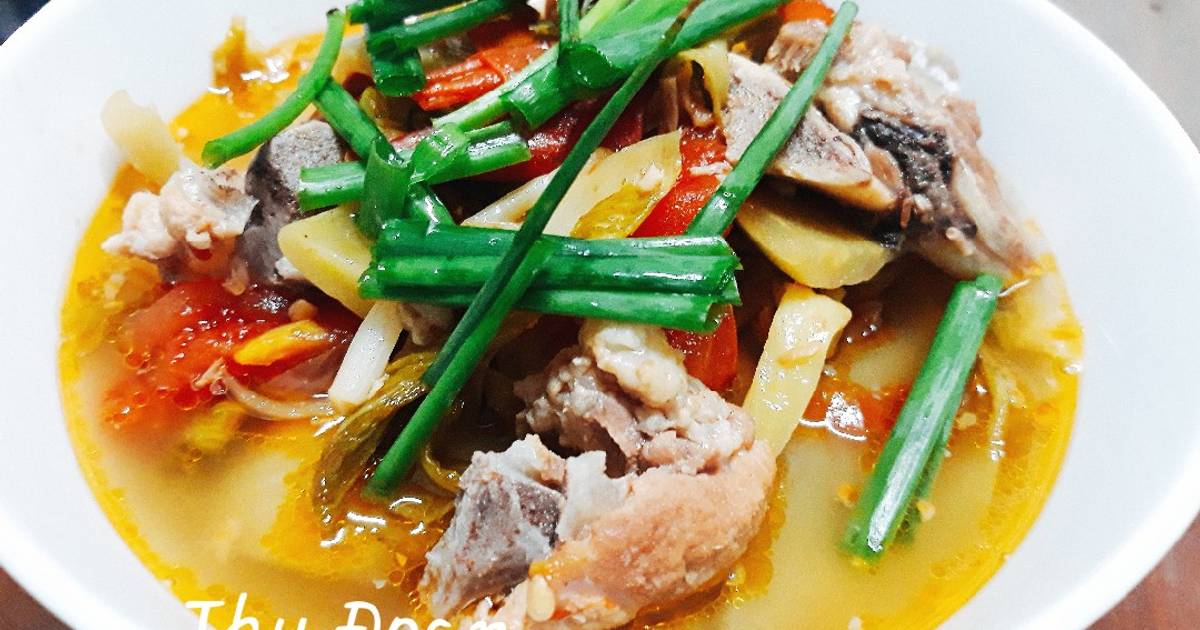 Canh dưa chua sườn non