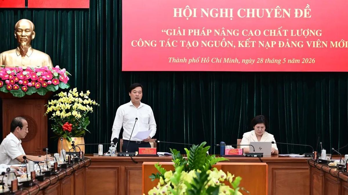 TPHCM nâng cao chất lượng công tác tạo nguồn, kết nạp đảng viên mới - Báo Sài Gòn Giải Phóng